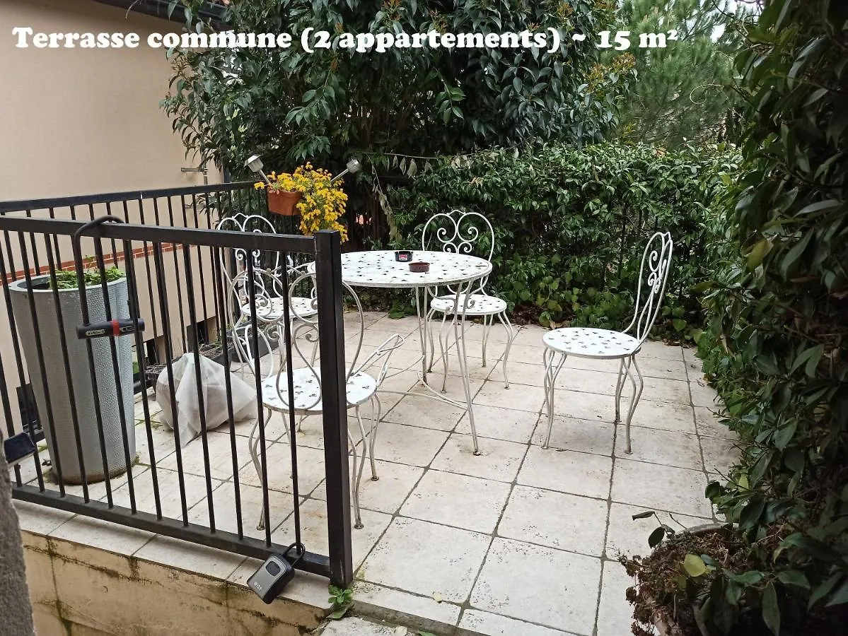 T2 Toulouse Saint Cyprien 40M2 Independant, Quartier Sympa, 1Er Etage Sur 2, Terrasse Apartment